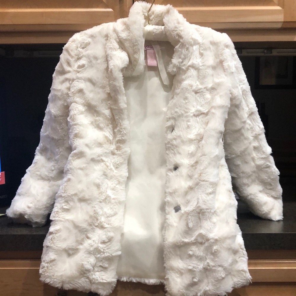 Girls faux fur coat